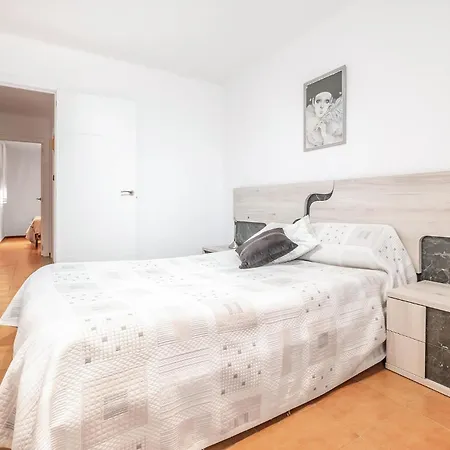 Apartman In With Kitchen